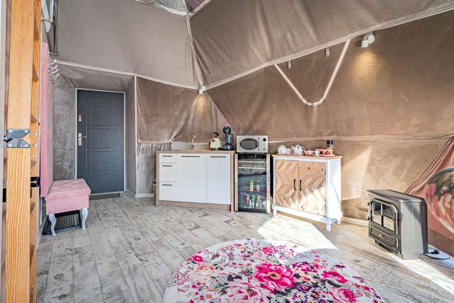 Prowans - domek, namiot, glamp